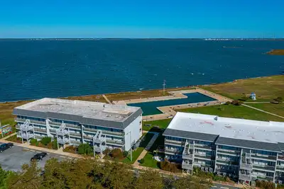 Image de Bayfront 1st Floor Condo with Olympic Size Pool - Family Friendly & Renovated