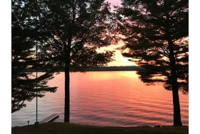Image de Beautiful Lakefront cabin with dock. 30 minutes from Saratoga Springs.