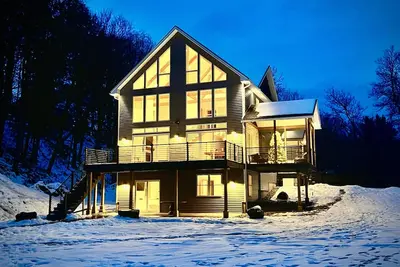 Image de Modern Chalet Retreat | Close Stowe Mt. Resort & Village