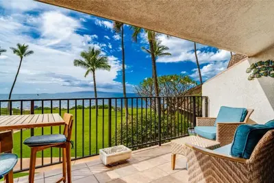 Image de Ma'alaea Surf #C-7 – Oceanfront Getaway with Spectacular Views & Pool