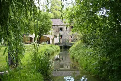 Image de 19th Century Water Mill on Outskirts of Beautiful Dordogne Village