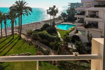 Image de Ref 110) First line sea, Winter Heated pool inside + Summer Outside pool