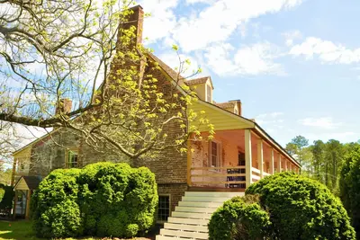 Image de The New Kent Ordinary and Bassett's Tavern, Historic Luxury Vacation Rental