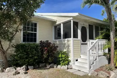 Image de Old Florida Style, Dockage, Swimming Pool (shared), just 20 miles from Key West