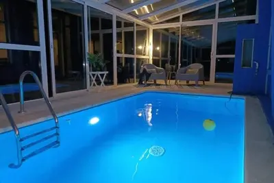 Image de Maison 220m2 avec piscine intérieure chauffée à 28c