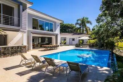 Image de This villa is a 7 bedroom(s), 9 bathrooms, located in Sosúa, Puerto Plata.