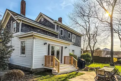 Image de Cozy Greenport village cottage