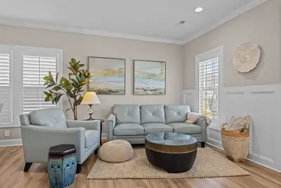 Image de Peaceful Retreat. Walk to Pool/Dock, Bike to Downtown Beaufort, 8 Miles to Beach