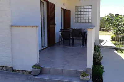 Image de Appartement de deux chambres avec la terrasse Starigrad, Paklenica (A-6627-d)