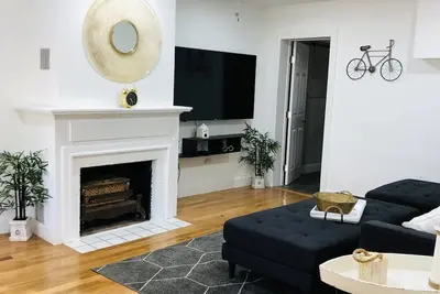 Image de Swinton Beach Cottage w/ free parking Unit B