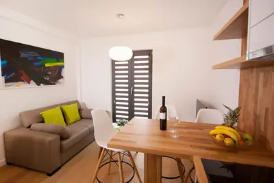 Image de Appartement d'une chambre avec air conditionné Makarska (A-19145-d)