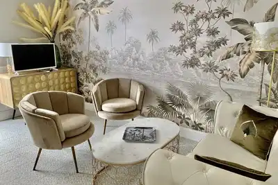 Image de Superbe appartement refait à neuf, vue mer, 50m des plages, parking privé