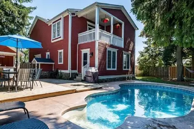 Image de The Pines, Circa 1850 in Old Town Notl, with Heated Pool, Sleeps 10
