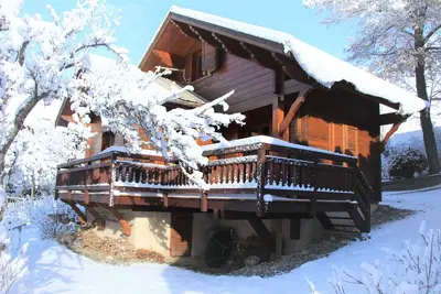 Image de Authentique chalet en plein coeur de Serre Chevalier, 300m des pistes