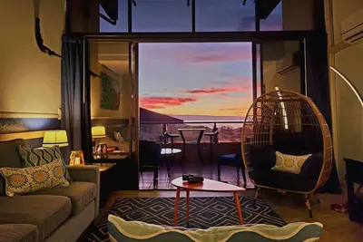 Image de Expansive Oceanview Lanai: Pool, Hot Tub, Steps to Beach!