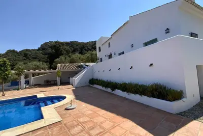 Image de Gorgeous 6-Bed 5-Bath Villa with Large Private Pool