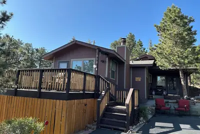 Image de Private 3 bed home w/ hot tub, Lake & Mountain Views, Wildlife & Laundry + WiFi