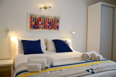 Image de Brand new, comfortable and bright, a few steps away from the beach. free Wifi