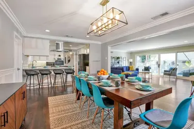 Image de Orange Oasis 🍊- 10min to Disneyland 🎡Spacious Pool home
