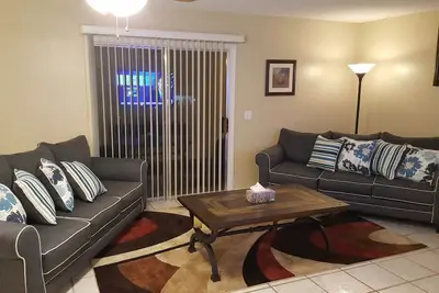 Image de 🧡Gorgeous Waterfront Oasis In Heart of The Villages 2 Br, 2 Ba
