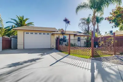 Image de Tranquil 2 Bedroom w/ Fenced Yard. . . Walking Distance to La Mesa Village