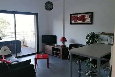 Image de Appartement T2 à proximité des plages et des commerces.