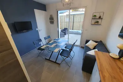Image de Agréable micro maison (Studio) avec terrasse proche mer (5km)