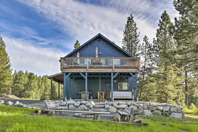 Image de Private Cascade Cabin with Hot Tub & Fire Pit!