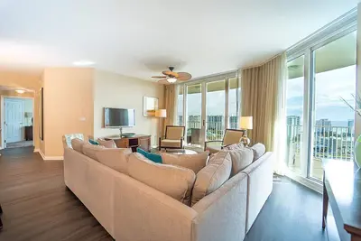 Image de Penthouse View Condo-On-Site Restaurant/Bar-Pool
