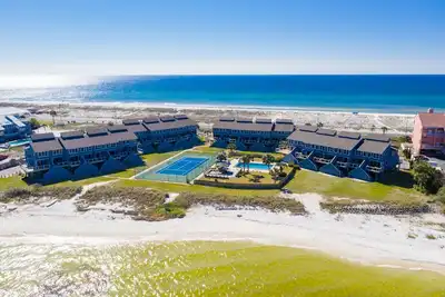 Image de Awesome sound front views and access to beaches at San De Luna #14!