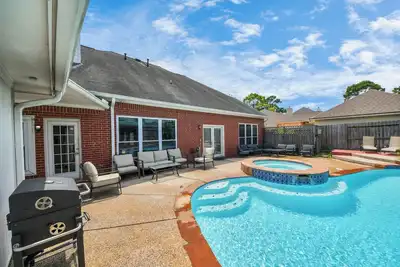 Image de 7-Bedroom Oasis Pool & Spa: 30 Min to Downtown Co