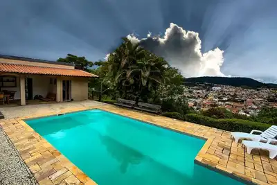 Image de Quiet chalet with pool