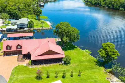 Image de Riverview- Log Cabin, Stay 7 nights get 1 night Free 15% Off Book Now!