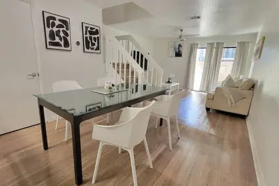 Image de Tranquil Townhouse 🏡💤 - A peaceful retreat that promises restful slumber