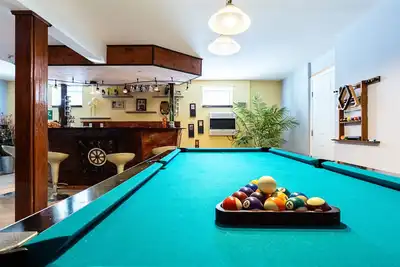 Image de Game Room✔Bar✔2900ft² ❤  Fun ✔️4 Bd ❤  Sleep 12 ✔️Ac