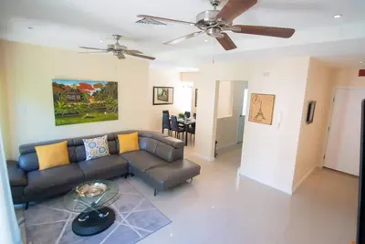 Modern 3 Bed In Gated Community #5