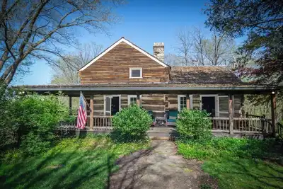 Image de Historic 1830s Lodge/Cabin Overlooking Missouri River
