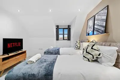 Image de Luxury House - Pool Table, FastWifi & Free Parking