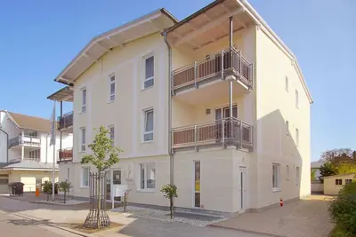 Image de Villa Elisenhof - central but quiet, balcony, swimming pool and sauna free of charge - Villa Elisenhof FeWo 2