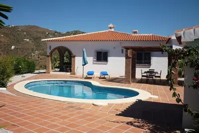 Image de Villa Casa Livernana avec vue sur mer et montagne, piscine et Wi-Fi.