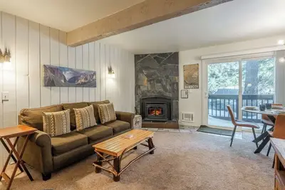 Image de Midtown 1br, Pool & Spa, Close to Shops 538