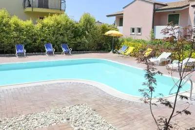 Image de Appartement spacieux avec jardin