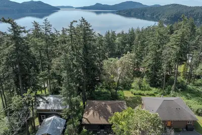 Image de Beautiful Water Views, Pet- Friendly, Close to Town, Beaches, Hiking, Kayaking