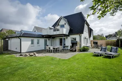 Image de Ground floor in the house Sonnentraum, bright 3-room apartment on approx. 70 m² for up to 4 persons.