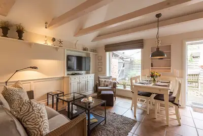 Image de Fantastic beach house in a central location.