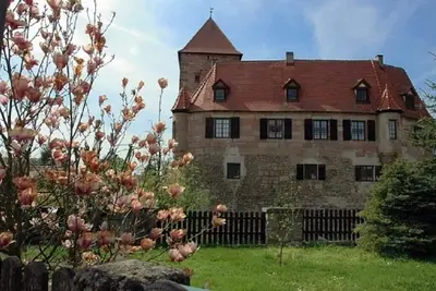 Image de Romantic vacation apartment in a historic castle for 3-4 people