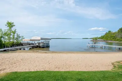 Image de Lake Front Lodge, Leech Lake, with Multiple Cabins, Large Groups & Reunions
