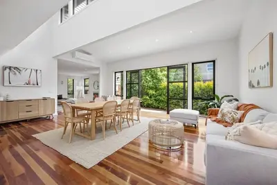 Image de Haven Beach House: coastal luxury at White’s Beach