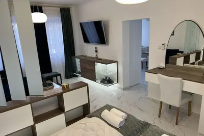 Image de La Luna ⭐⭐⭐⭐⭐ Premium Deluxe Apartment with free Jacuzzi and Bikes