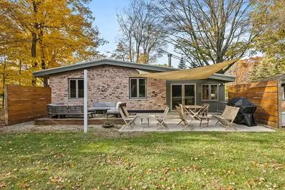 Image de 3 Bedroom Mid Century Modern Beauty